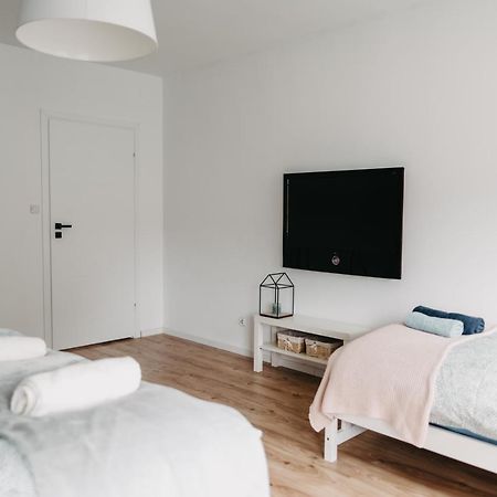 Jeleni Zakatek - Apartament W Stolicy Karkonoszy Еленя-Гура Экстерьер фото