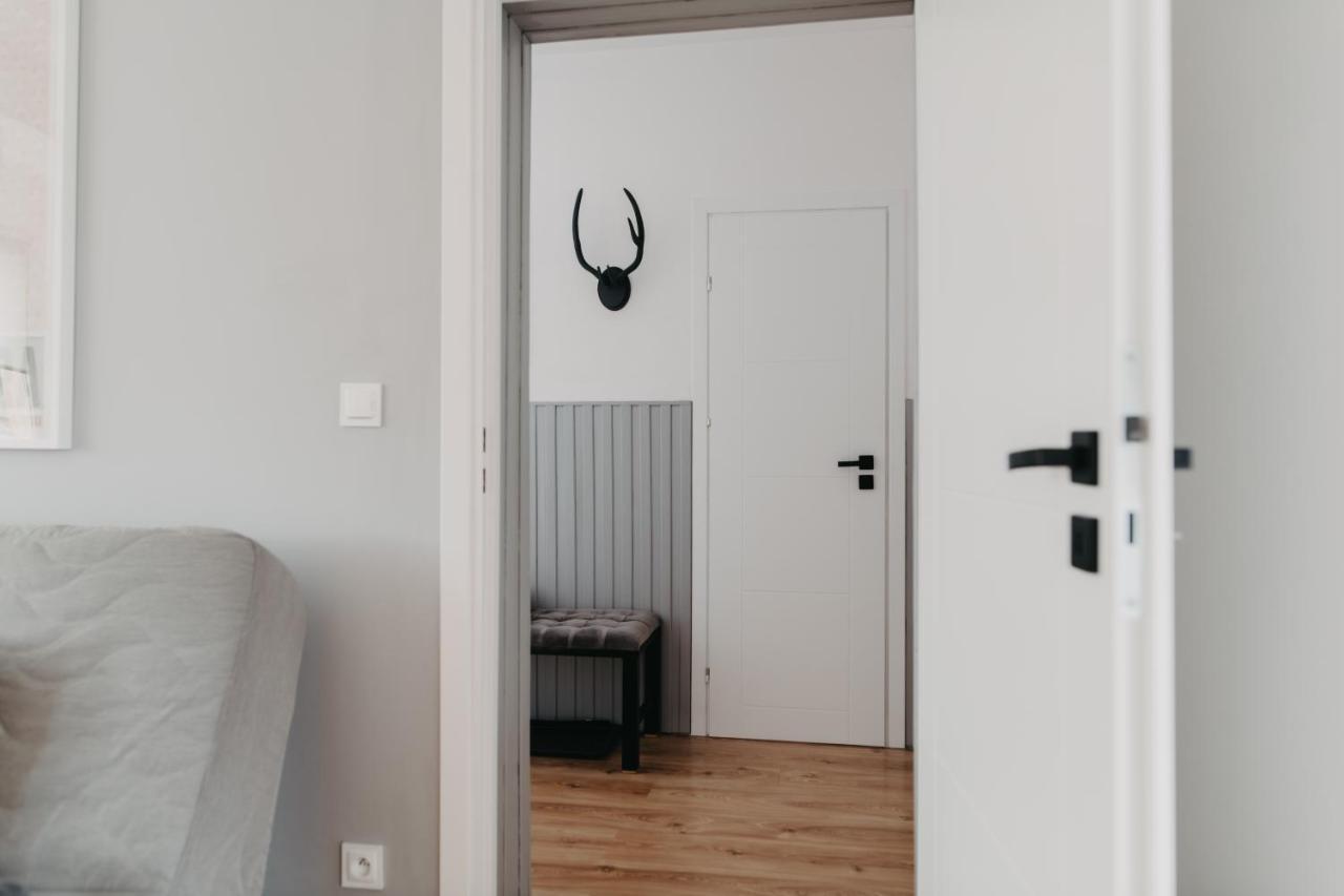 Jeleni Zakatek - Apartament W Stolicy Karkonoszy Еленя-Гура Экстерьер фото