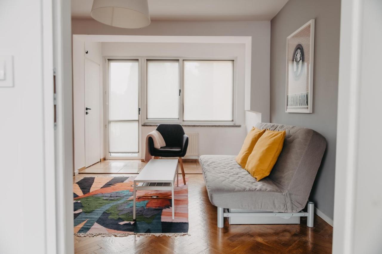 Jeleni Zakatek - Apartament W Stolicy Karkonoszy Еленя-Гура Экстерьер фото