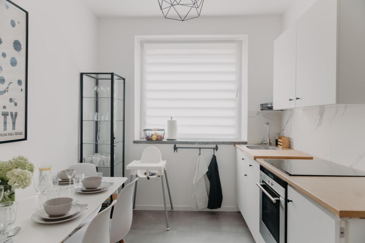 Jeleni Zakatek - Apartament W Stolicy Karkonoszy Еленя-Гура Экстерьер фото